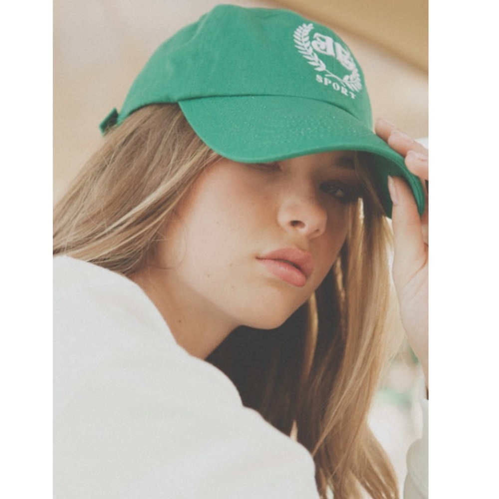 Ell and Emm hat